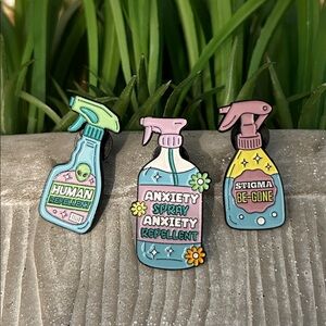 Stigma Be-Gone, human repellent & anxiety spray Enamel bottle shape Pin set NEW